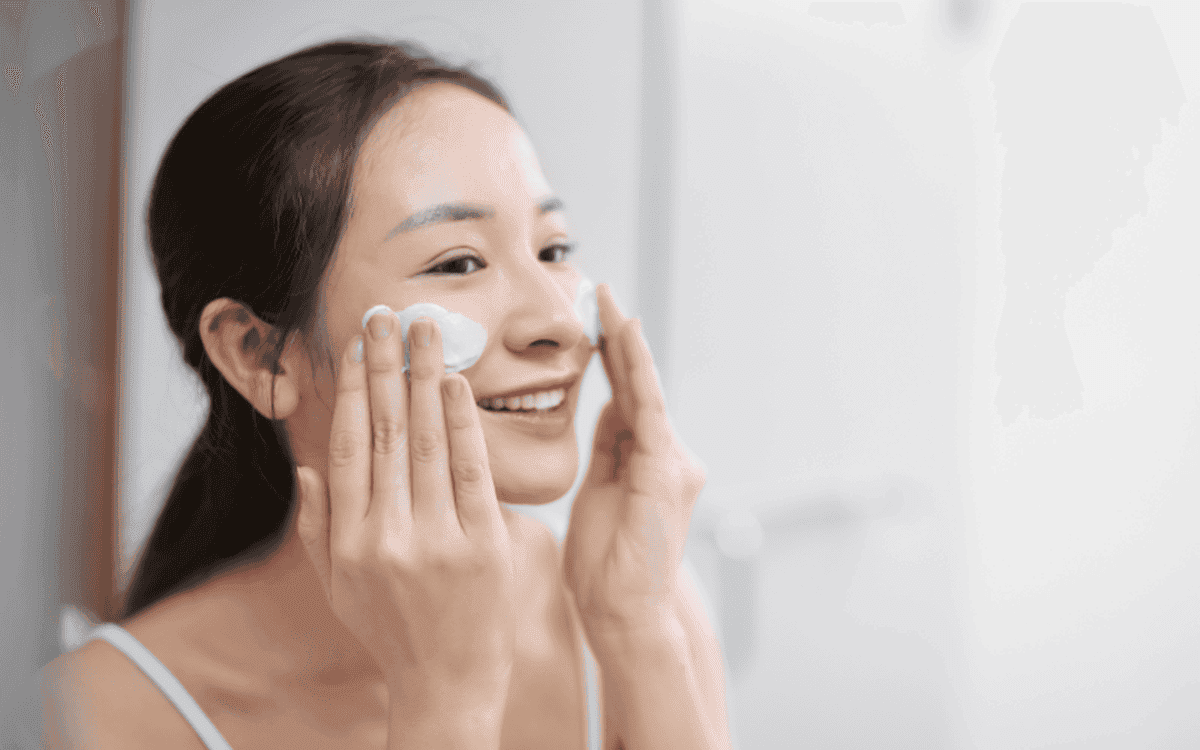 Top 7 sữa rửa mặt có Salicylic Acid tốt nhất 2025 cho da mụn sạch khỏe